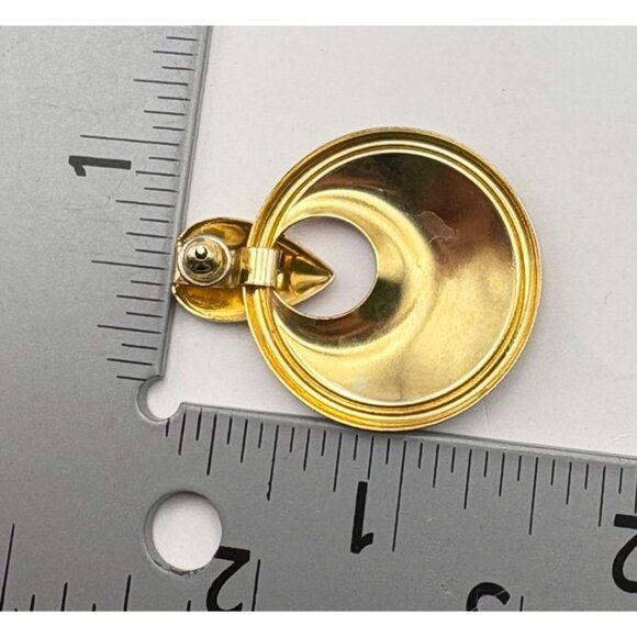 Vintage Gold Tone Dangle Earrings Red Swirl Enamel Retro 80s Door Knocker - Picture 4 of 6